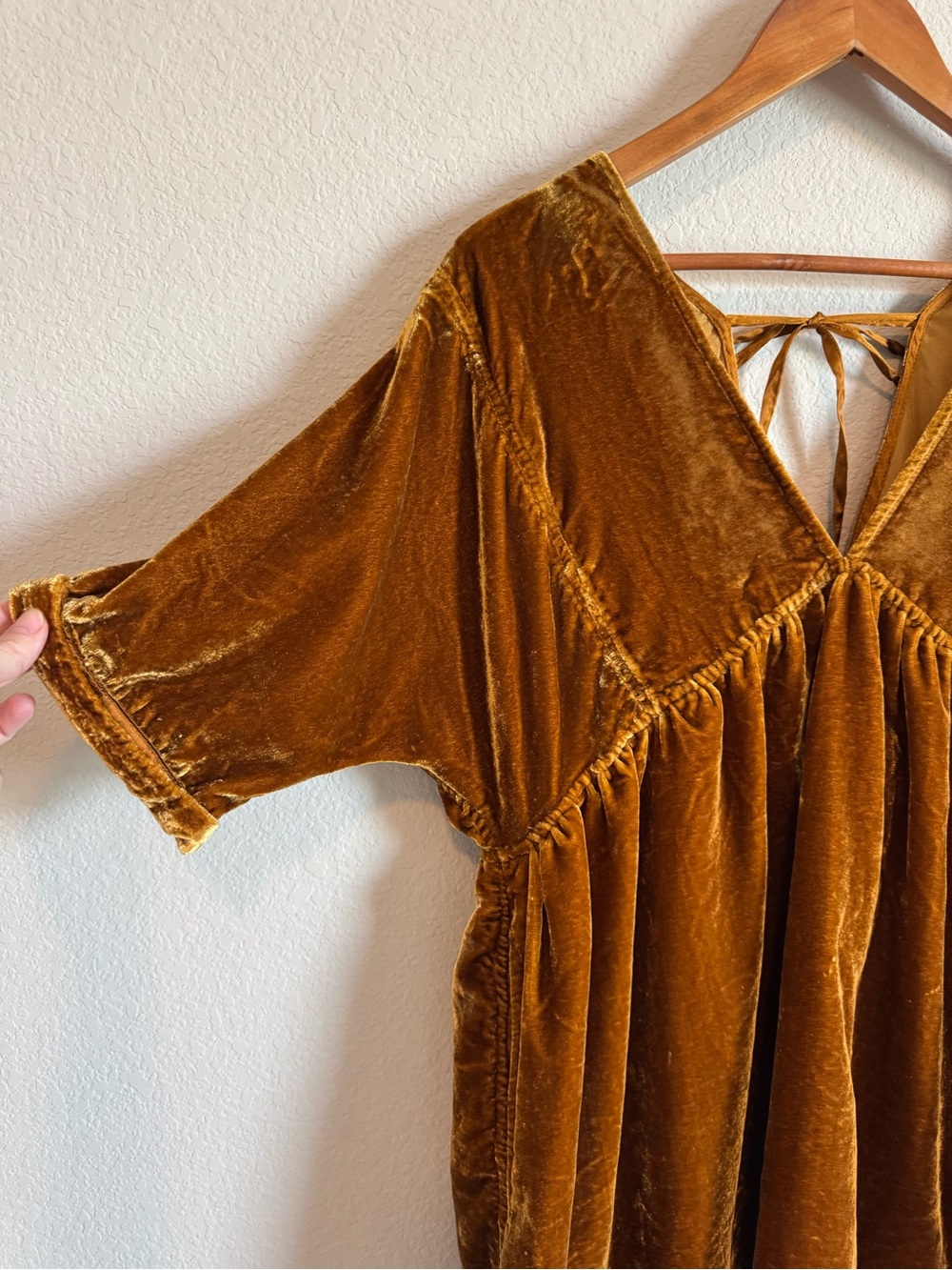 Free People Ivy Yellow Gold Velvet Mini Babydoll Swing Tunic Dress Size Medium - Picture 2 of 8
